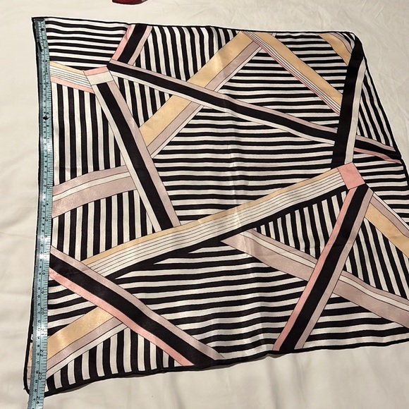 Scarf, polyester - Picture 3 of 4